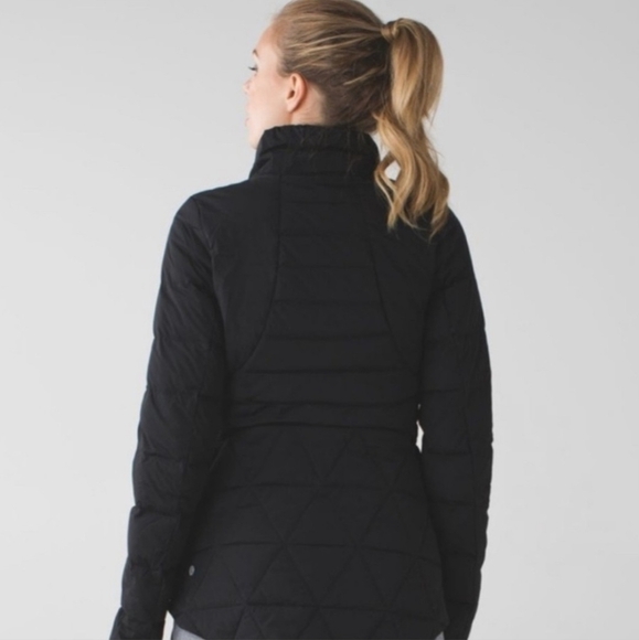 Lululemon Fluffed Up Jacket Size 4. - Picture 2 of 14